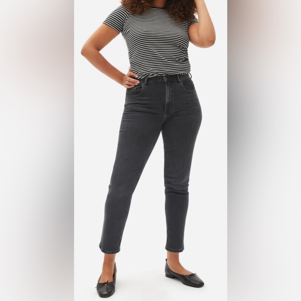 Everlane The Curvy Cheeky Jean Straight Leg Distressed